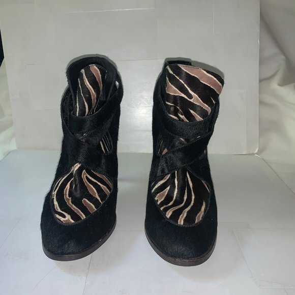 TOD'S Zebra-print calf hair leather ankle - Picture 2 of 8